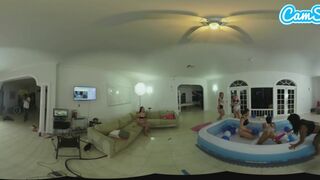 Forró fiatal latinák olajos lezbi birkózása bazinagy popós nevelő testvéreikkel vr-ben