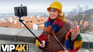 Alvásproblémák ellen forró bujálkodás egy világos szőke milffel