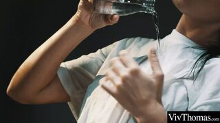 Csodaszép afró amerikai hajúak forrósan olajozzák be egymást és 69-eznek