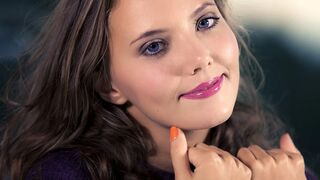 Katya Clover és Mango A forró gyengéd ölelése