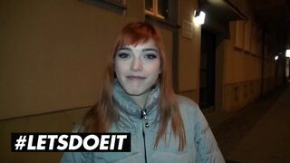 Lullu Gun és Anny Aurora megosztják a bazinagy fekete fazt kint a vadonban