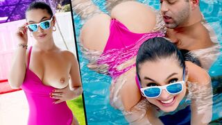 Edzésem a forró edzővel - kolosszális seggemet tolva teszteli állóképességemet