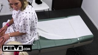 Mimi Monet hatalmas valagú csábos a óriási farkú orvosnál a rendelőben