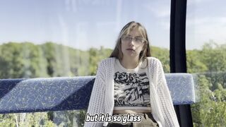 A kerékfesztiválon oboázni akart, de megdugták és az arcára spricceltek