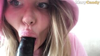 Mary candy április elseji álma: gigantikus fekete farkas vágya, de csak ez járja