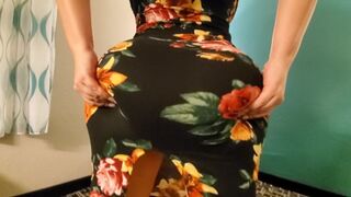 Crystal Lust gigászi popsis milf-et megdúgják egy szextől füstölgő hotelszobában