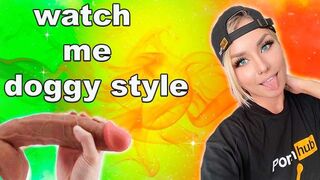 Keményen megbasszák hátulról, és spriccelek egy gigantikus fasztól a puncimban