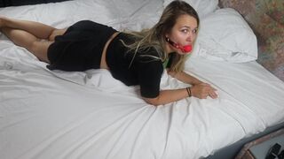 Pénz vagy segg? az amatőr fiatal inkább segggel fizet és beleélvezést kap