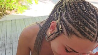 A szépség csábított engem a strandon, aztán meztelenül jött a villámba szívni