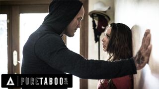 Pure Taboo vad kalandja - Abigail Mac megadja magát a betolakodónak az otthonában