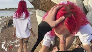 Vad fiatal orál a strandon - lenyeli az egészet