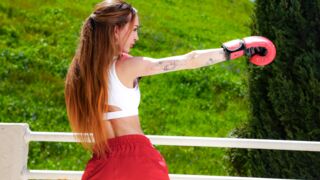 Gigászi popsikás Boxing Bajnok kap különleges jutalmat a Mylf edzőjétől