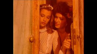 Hatalmas csöcsű csajok könyörtelenül cidázzák és lovagolják a vastag farkakat retro válogatásban