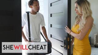 Gyönyörű MILF termetes kukit kap profi módra a She Will Cheat csatornán