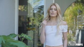 Sovány Világos Szőke Szexi Lovagol Keményen a Cherry Pimps Stúdióban