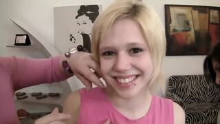 Idősödő lotyó és barátai kényeztetik Rocco gigantikus farkát - Denni Zsófi és Rocco Siffredi forró jelenete a Milf Csatornán